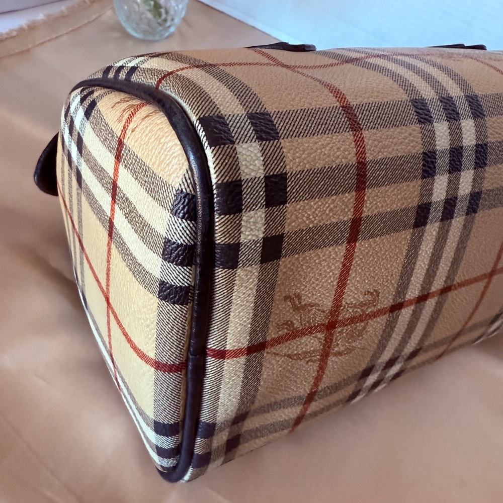 Authentic Burberry Boston Medium Bag. - Picture 15 of 17